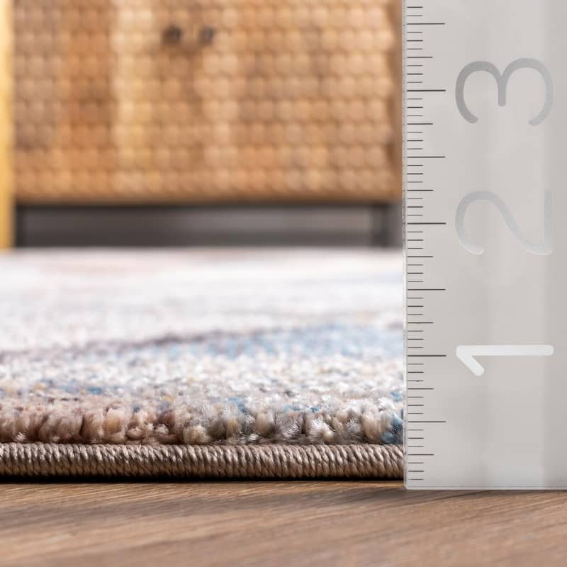Nuloom Saoirse Distressed Trellis Area Rug