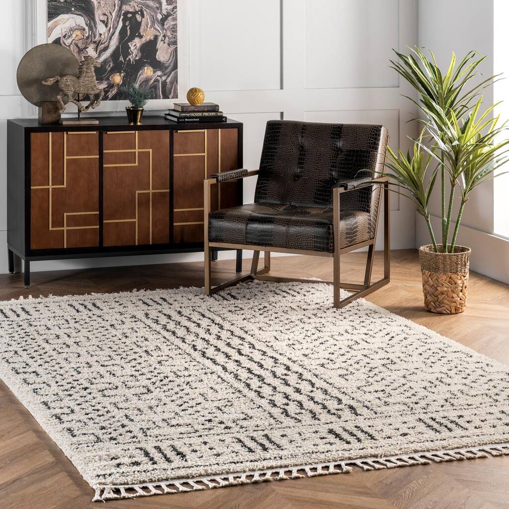 Nuloom Ivory Contemporary Chic Aztec Shag Rug - Overstock - 22655385