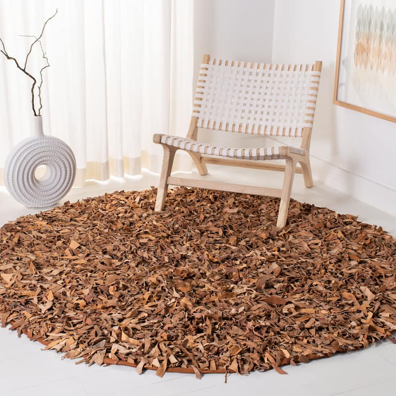 SAFAVIEH Handmade Leather Shag Carlijn Modern Leather Rug
