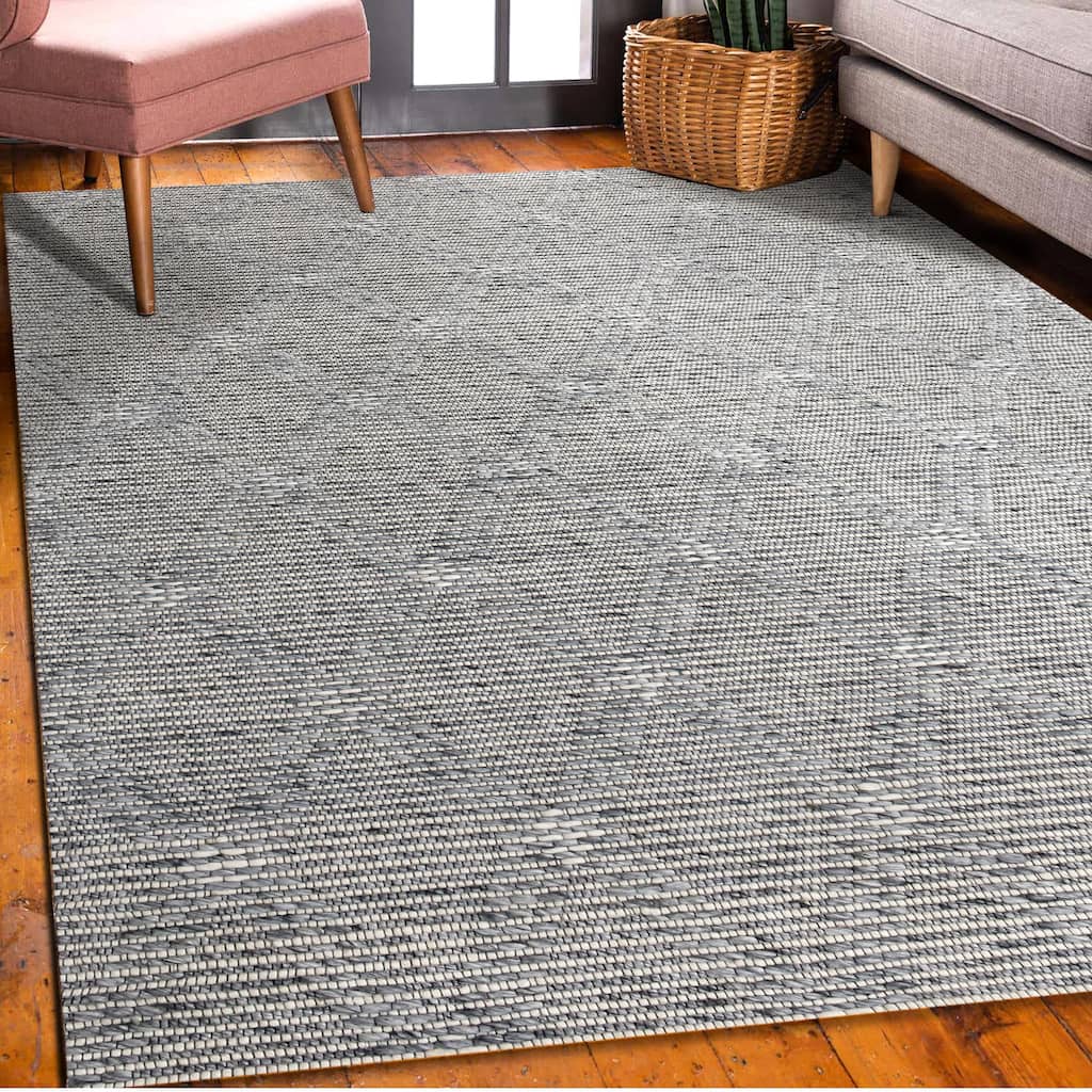 Arstad Transitional Hand-Woven Diamond Wool Indoor Area Rug by Sevita