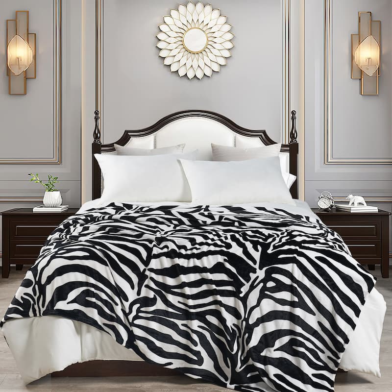 Lightweight Printed Safari Animal Flannel Fleece Blanket