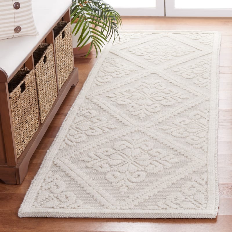SAFAVIEH Handmade Vermont Davina Wool Rug - 2'3" x 6' Runner - Ivory