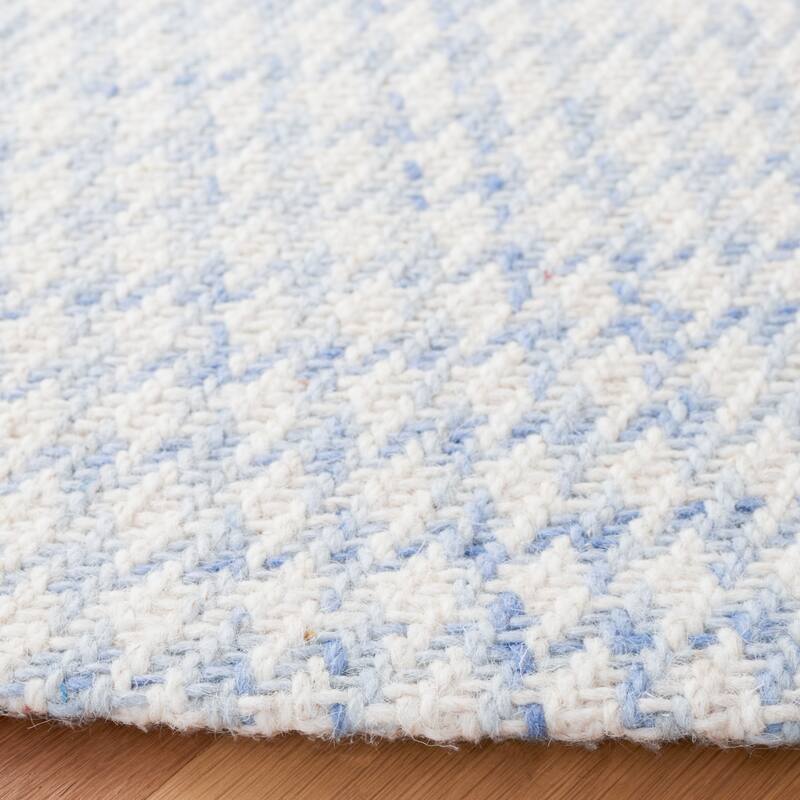 SAFAVIEH, Handmade Marbella Nahed Wool Rug
