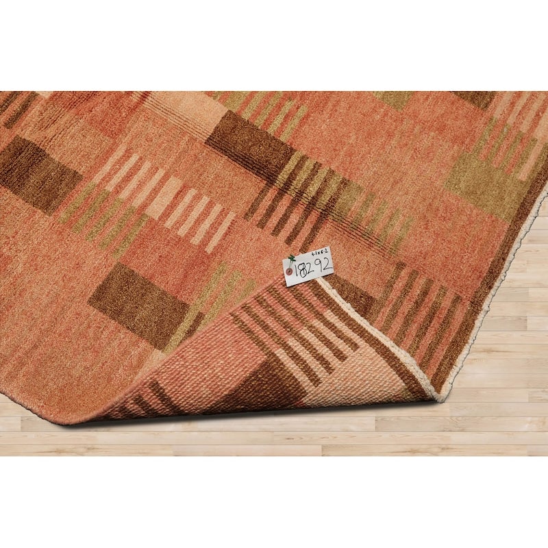 Hand Knotted Rose, Beige Tibetan 100% Wool Modern Oriental Area Rug - 4' 1'' x 6' 2''