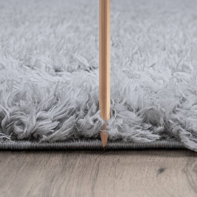 Heartfelt Shag Modern & Contemporary Diamond Indoor Area Rug