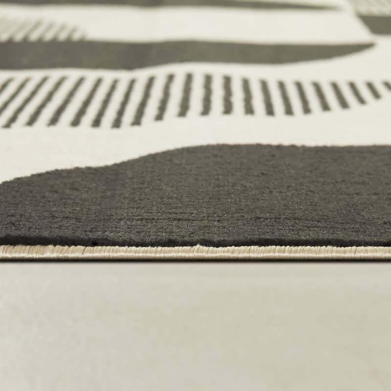 Cremazie Modern Geometric Area Rug