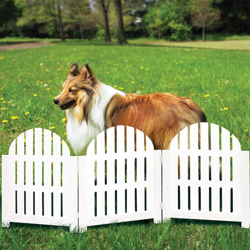 Etna Products White Adirondack Style Free Standing Pet Gate W/ 3 Panels for Doorways, Stairs