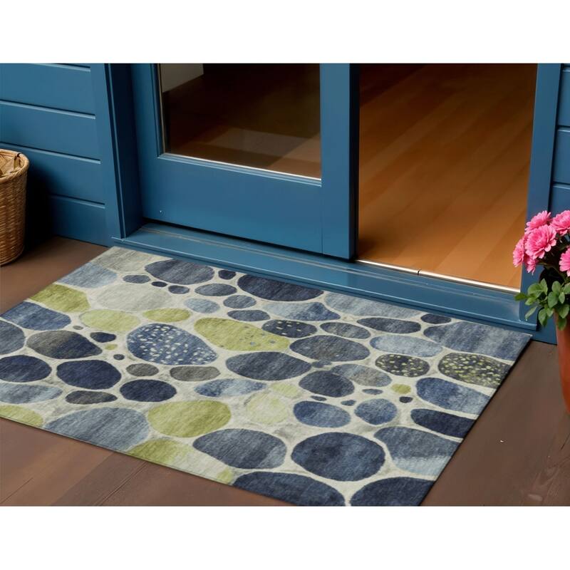 HomeRoots Geometric Transitional Rectangle Outdoor Rug - 3' x 5'