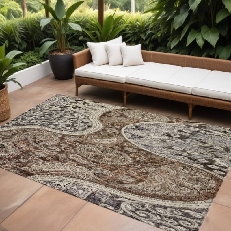 HomeRoots Floral Medallion Transitional Rectangle Outdoor Rug - 8' X 10'