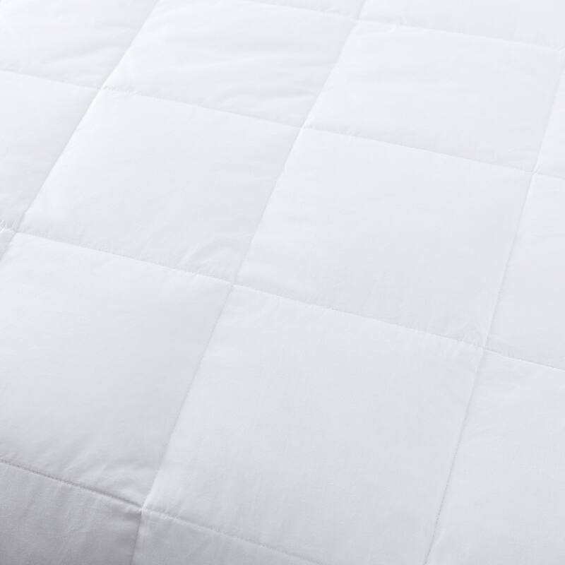 Constance 233 Thread Count Lightweight White Duck Down Blanket