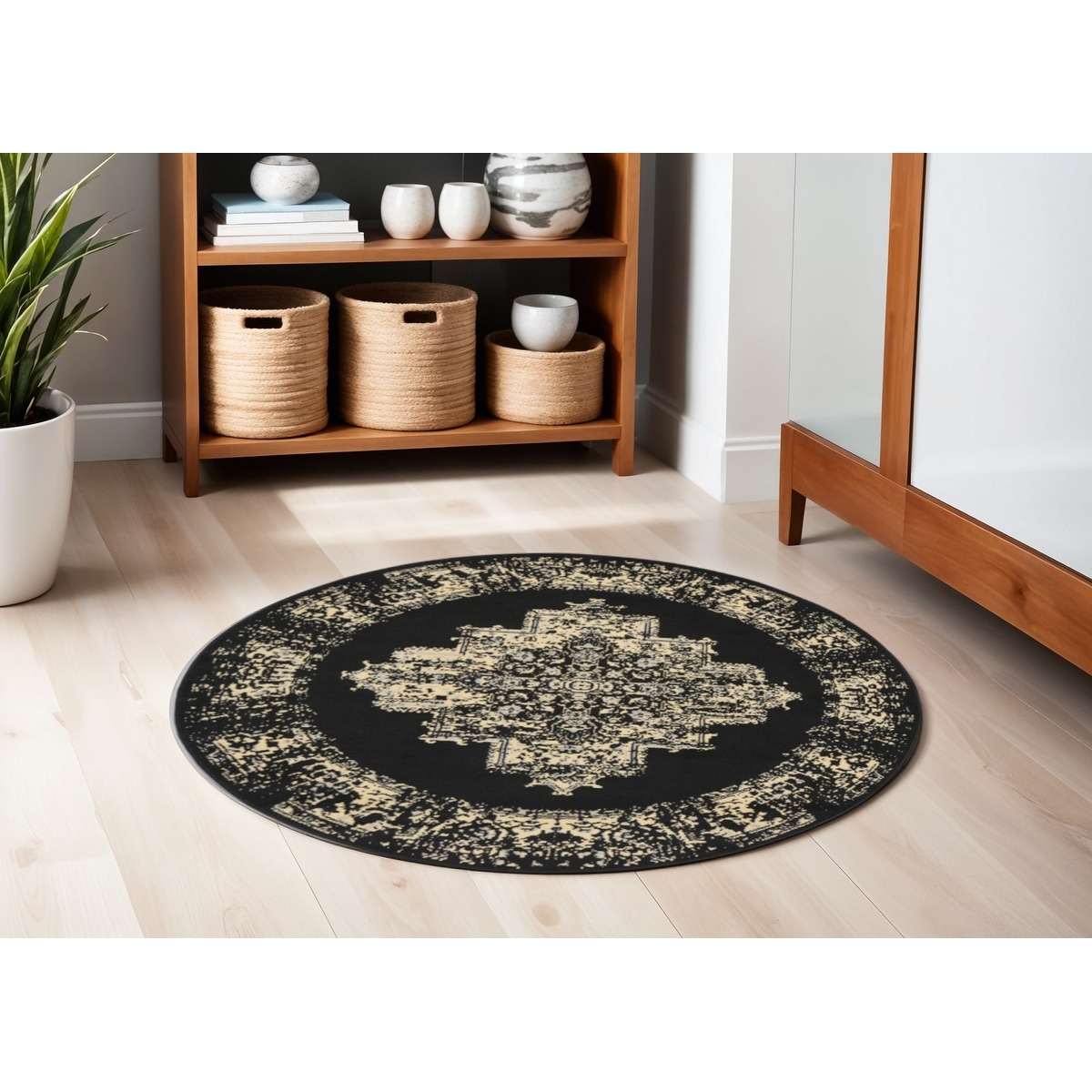 Lomet Power Loomed Distressed Geometric Non Skid Stain Resistant Area Rug By HomeRoots - 63' X '63' X '0.5
