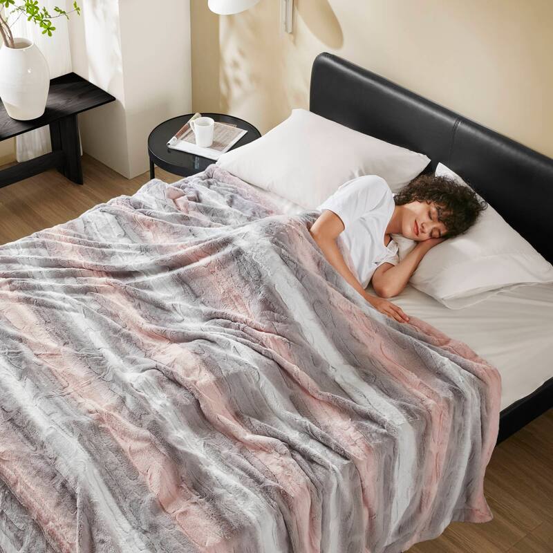 Madison Park Zuri Faux Fur Blanket