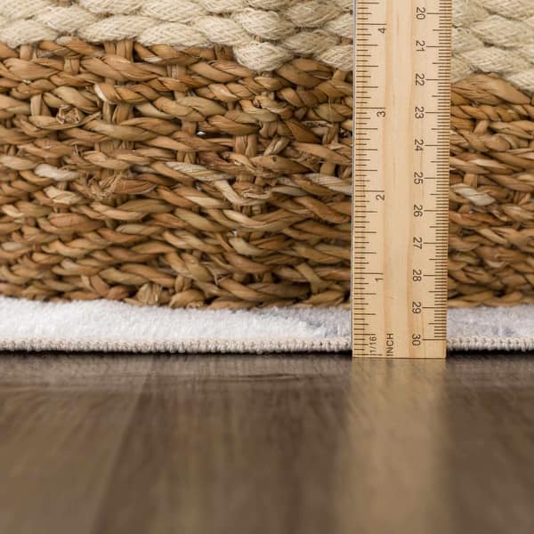 Hauteloom Olwen Living Room, Bedroom Machine Washable Area Rug - Cream, Light Gray - 6'7" x 9'