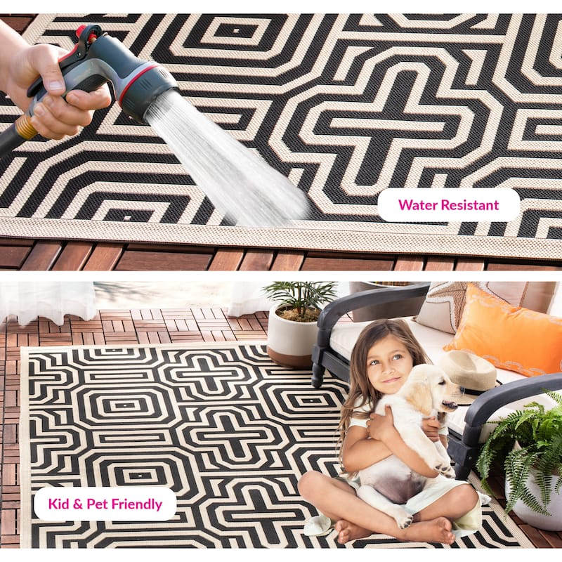 SAFAVIEH, Courtyard Gerdine Indoor/ Outdoor Waterproof Patio Backyard Rug - 5'3" x 7'7" - Sand/Black