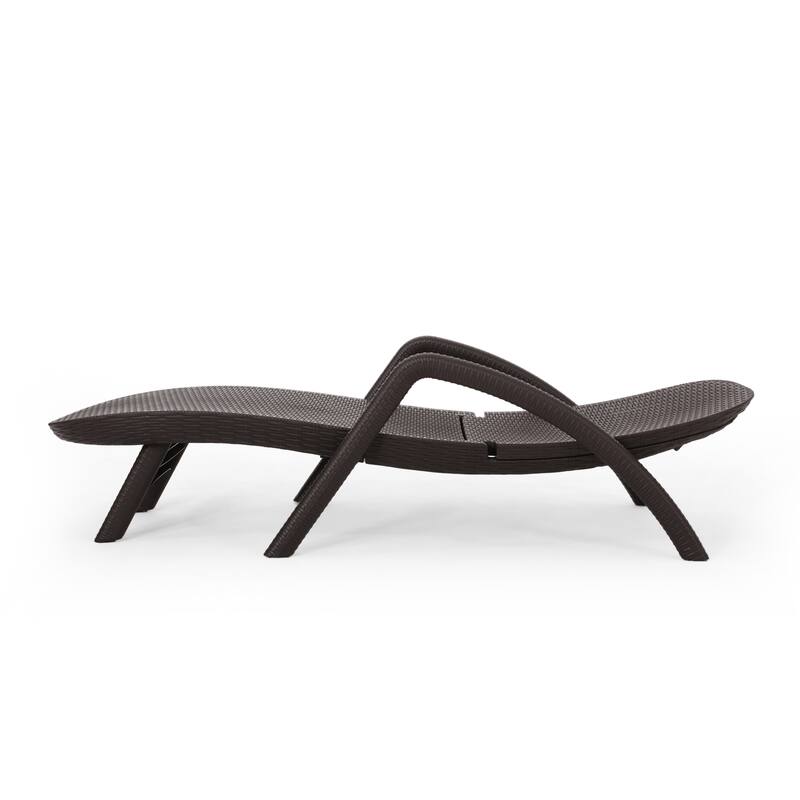 Resin Wicker Reclining Chair, Weather-Resistant Patio Chair Chaise Lounge Chair with Elegant Hand-Crafted Design