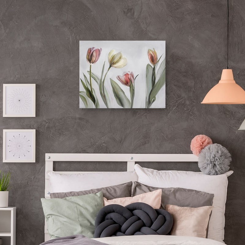 Tulipani by Studio Arts Canvas Art Print