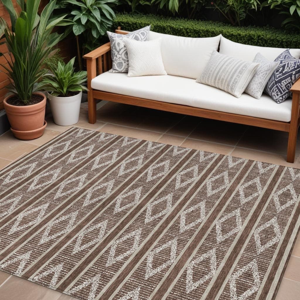 HomeRoots Geometric Transitional Rectangle Outdoor Rug