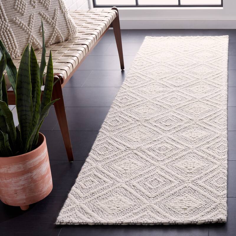 SAFAVIEH Handmade Marbella Menke Modern Wool Rug