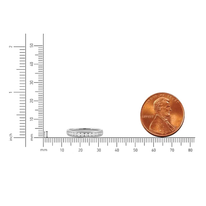 1/4ct TDW Diamond Wedding Band in 10K White Gold for Women