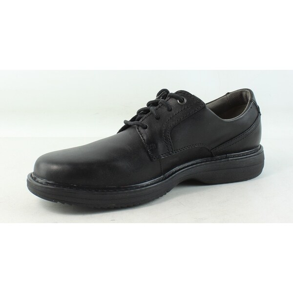 clarks men's cushox pace oxford