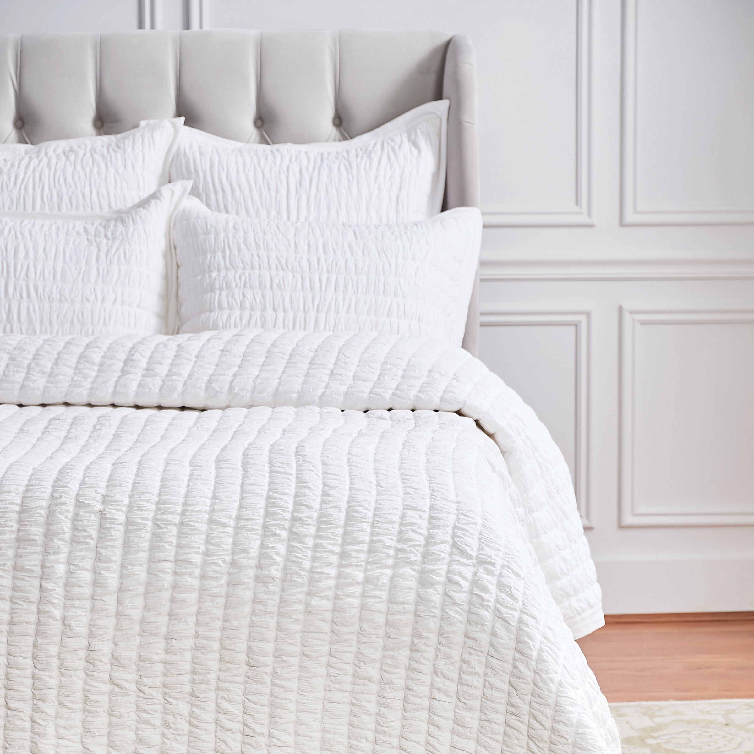 Elodie Dove Full/Queen Quilt