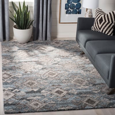 SAFAVIEH Handmade Abstract Arcangela Modern Wool Rug