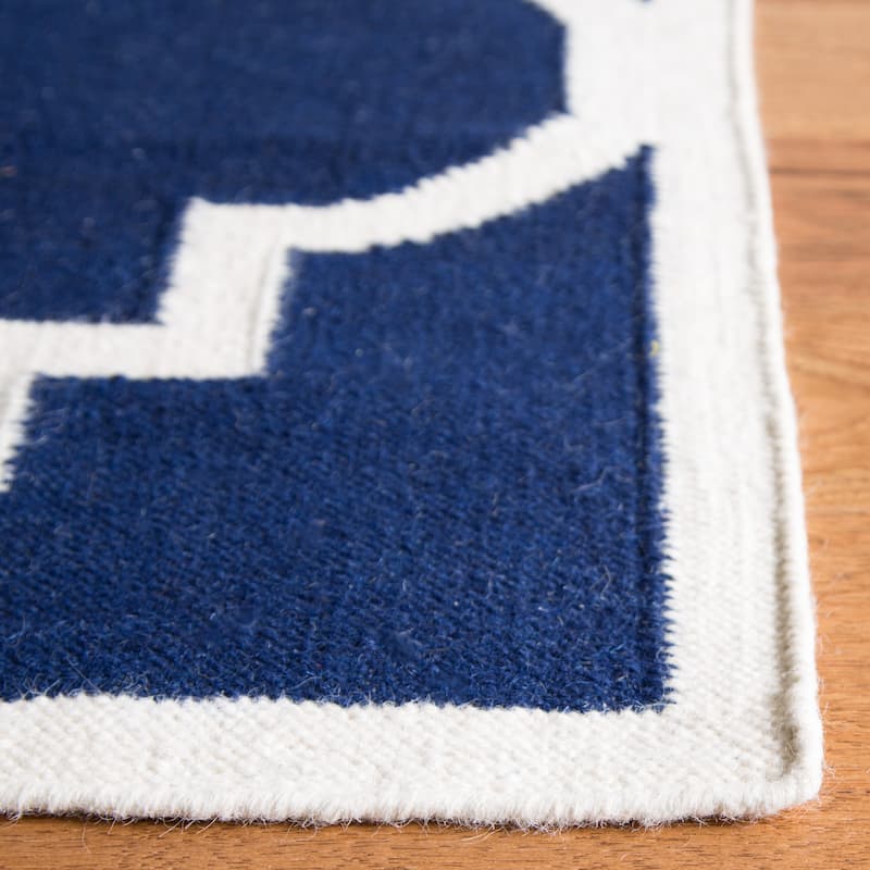 SAFAVIEH Handmade Flatweave Dhurries Jinan Modern Moroccan Wool Rug