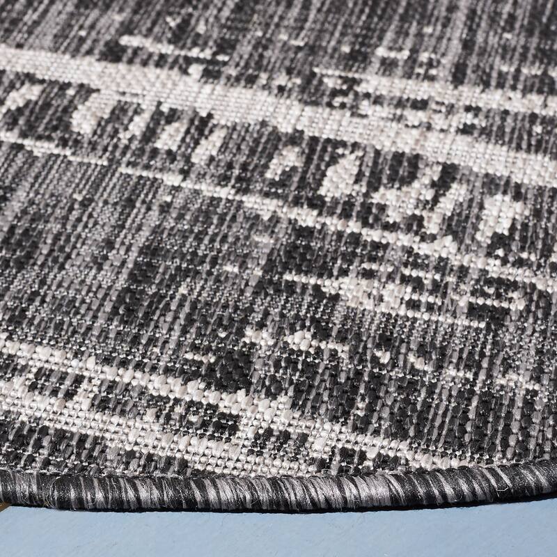 SAFAVIEH Courtyard Giuseppa Indoor/ Outdoor Waterproof Patio Backyard Rug