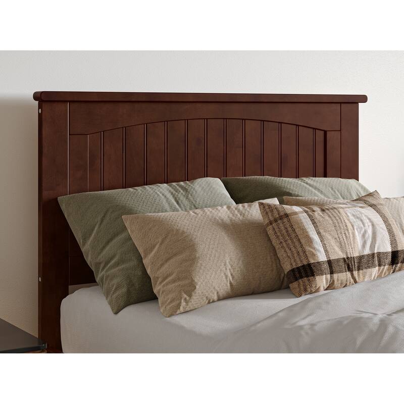 Nantucket Bed with Footboard and Twin Extra Long Trundle