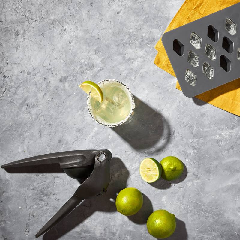 Rabbit Manual Citrus Press Cocktail Juicer, Black