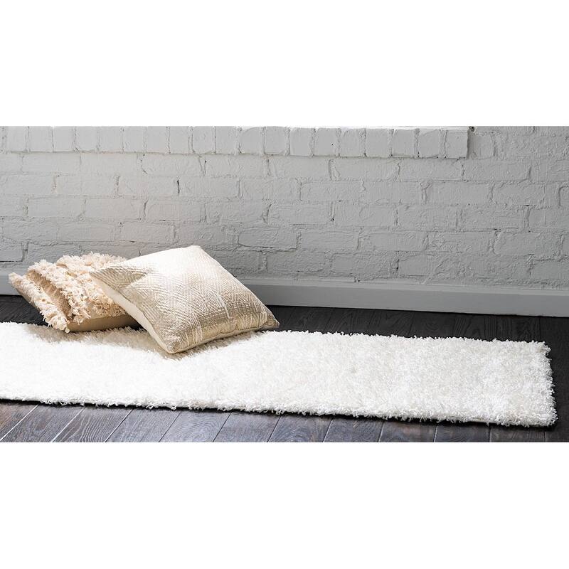Shag Laurian Collection Area Rug