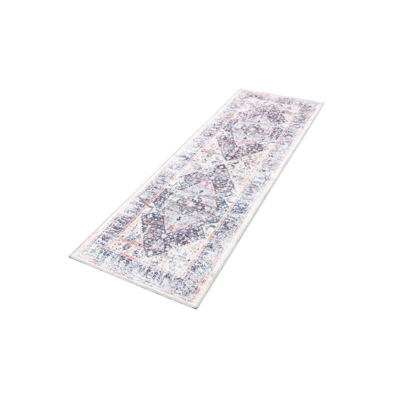 Traditional Tira Collection Area Rug