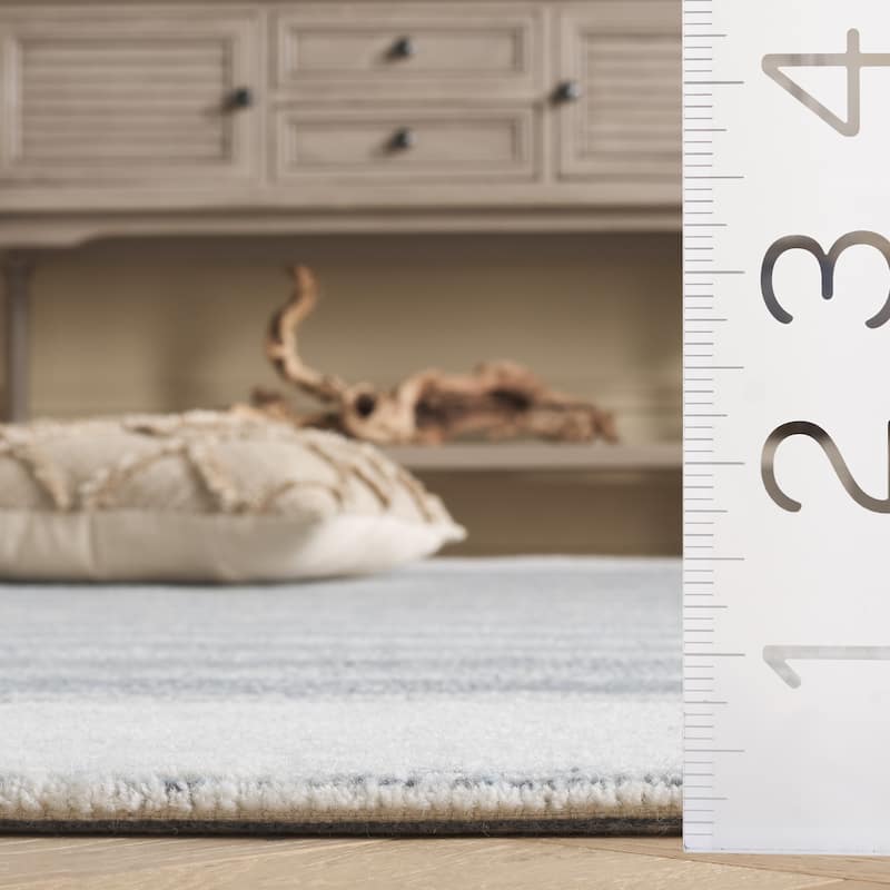 SAFAVIEH Handmade Pine Costanza Modern Wool Rug