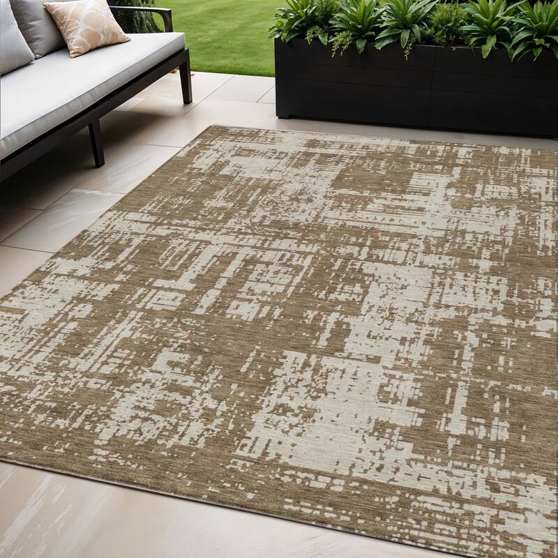 HomeRoots Abstract Transitional Rectangle Outdoor Rug - 5' X 8'