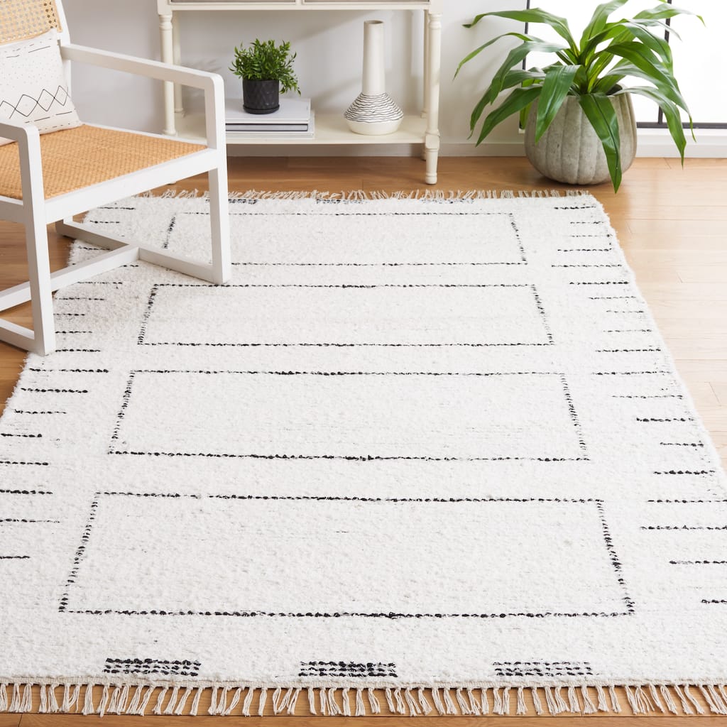 SAFAVIEH Handmade Casablanca Giesela Boho Cotton Fringe Rug