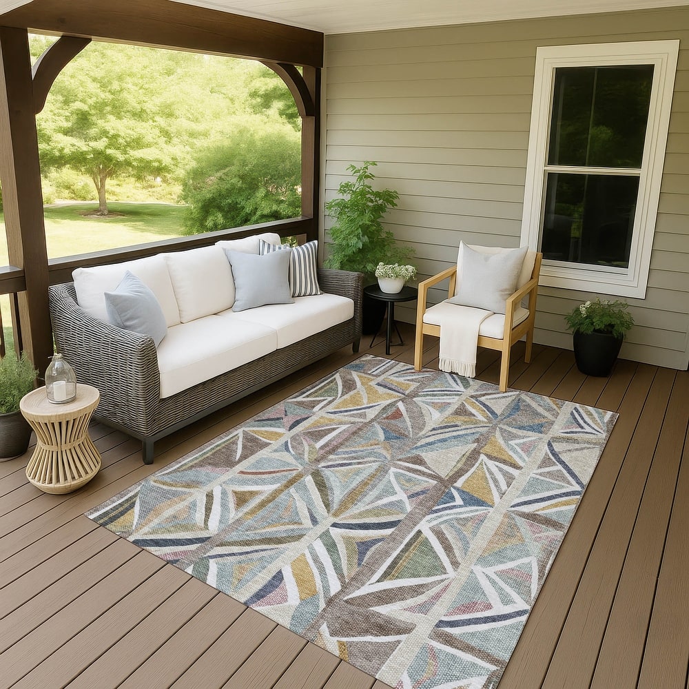 Machine Washable Indoor/ Outdoor Modern Mosaic Chantille Rug