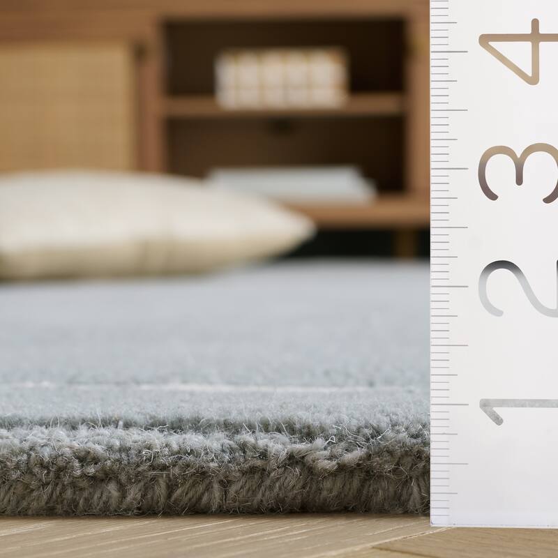 SAFAVIEH Handmade Fifth Avenue Elisete Modern Wool Rug