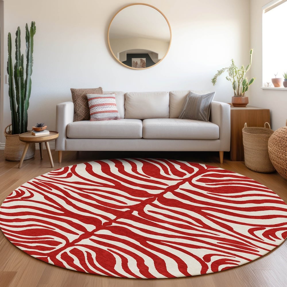 Machine Washable Indoor/ Outdoor Modern Animal Print Chantille Rug