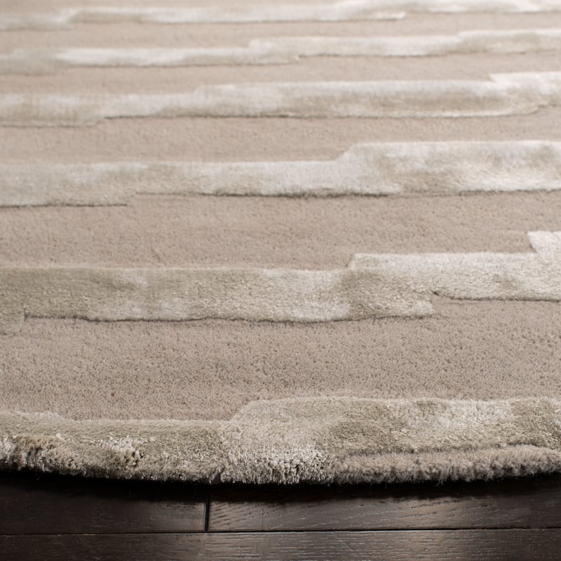 SAFAVIEH Handmade Soho Vitaliana Stripes N.Z. Wool Rug