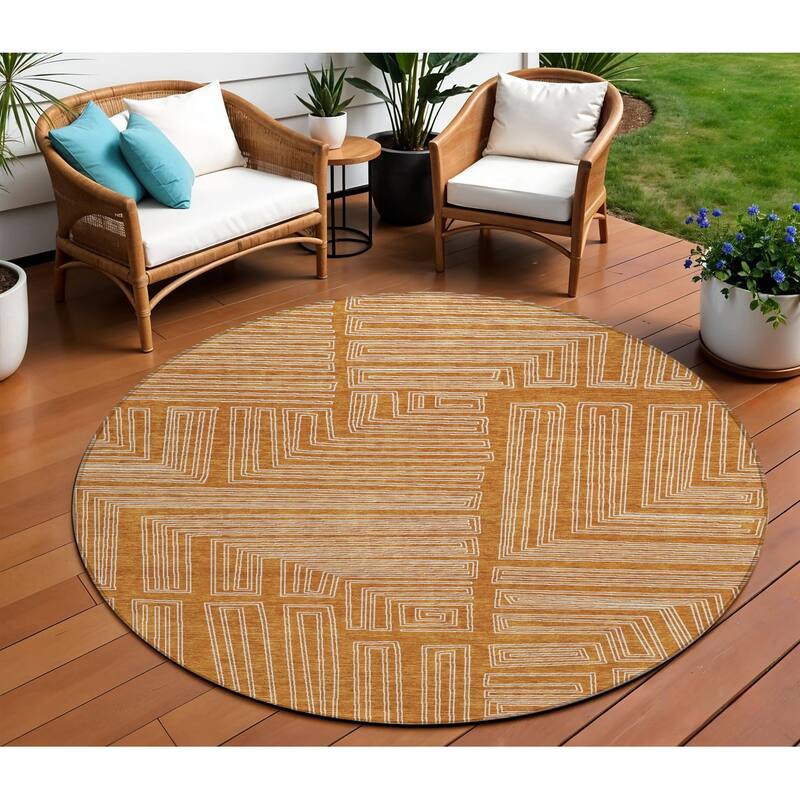 HomeRoots Geometric Transitional Rectangle Outdoor Rug - 8' Round