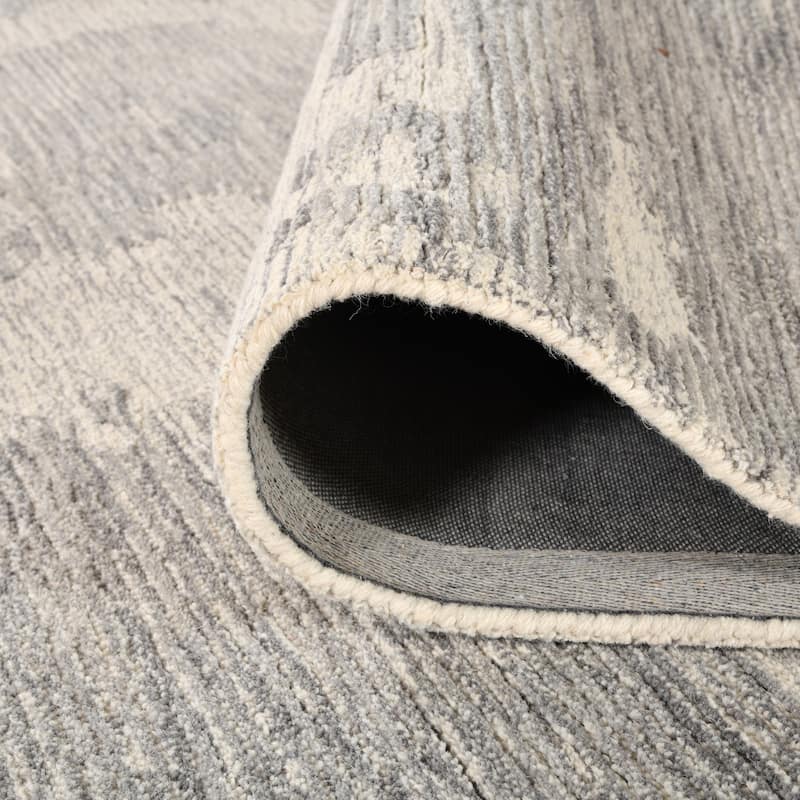 Mohave Ivory and Gray Abstract Hand-Hooked Area Rug 2' x 3'