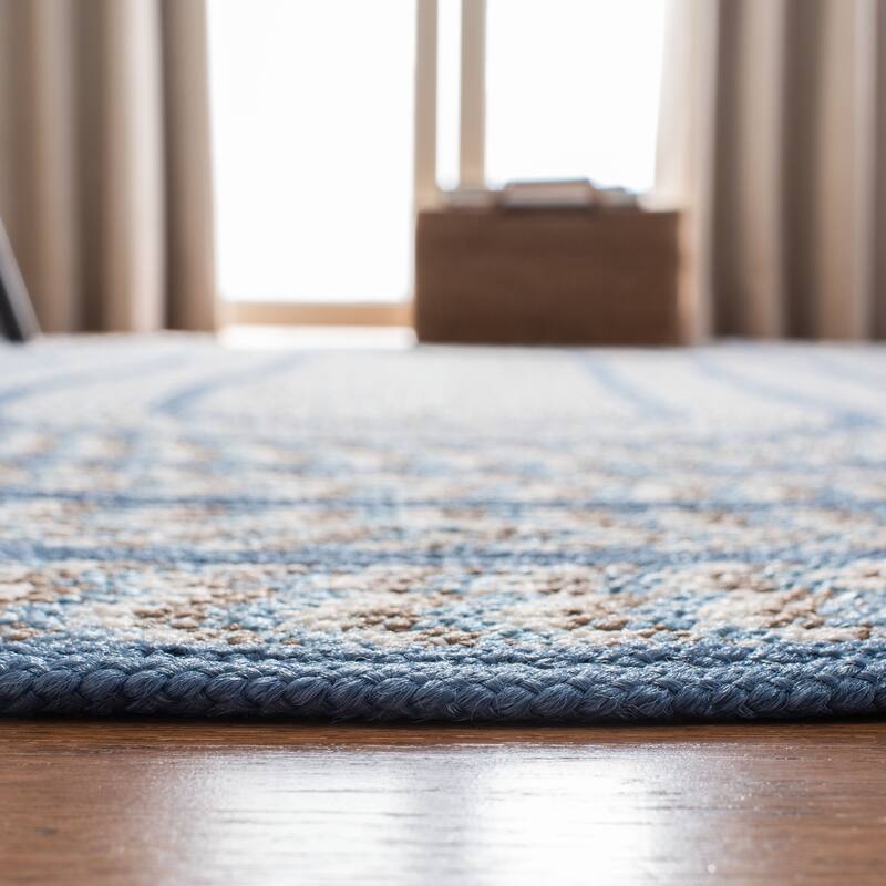 SAFAVIEH, Handmade Braided Jinela Country Rug