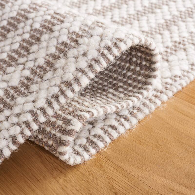 SAFAVIEH Handmade Natura Reagan Geometric Wool Rug