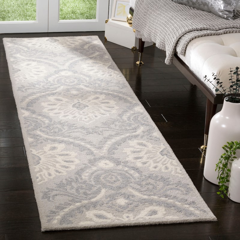 SAFAVIEH Handmade Blossom Esta Modern Floral Wool Rug - 2'3" x 8' Runner - Light Grey/Ivory