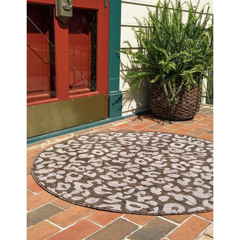 Outdoor Gallery Collection Area Rug