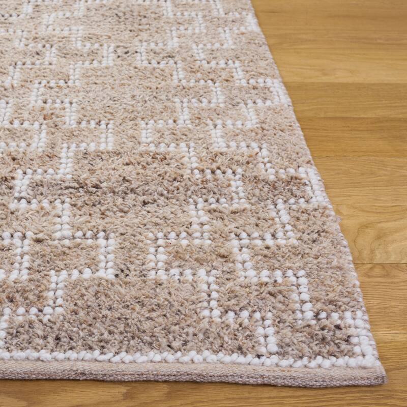 SAFAVIEH Handmade Vermont Greti Southwestern Rug