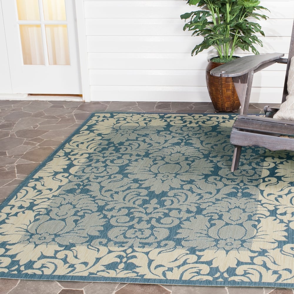 SAFAVIEH Courtyard Peggie Indoor/ Outdoor Patio Backyard Rug