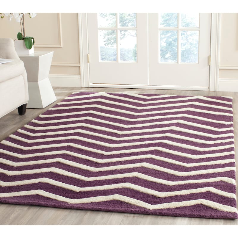SAFAVIEH Handmade Cambridge Terttu Chevron Wool Rug - 4' x 6' - Purple/Ivory
