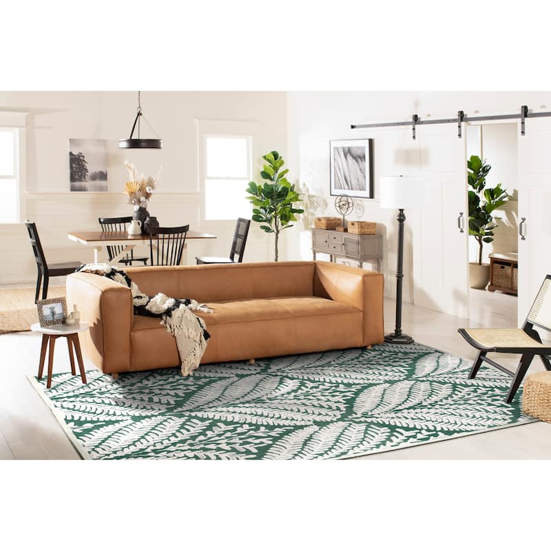 SAFAVIEH Handmade Capri Ilianka Wool Rug