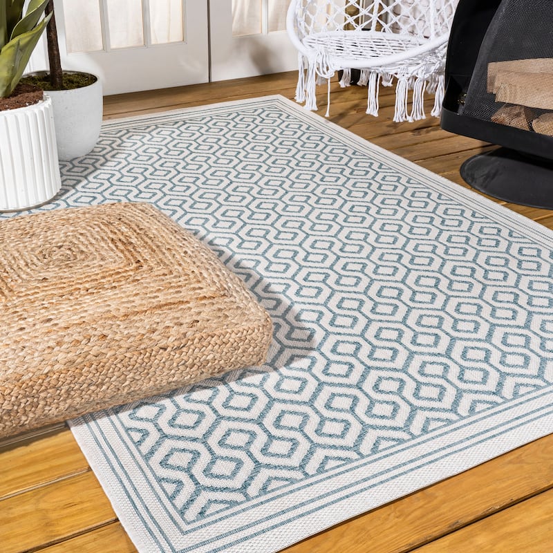 JONATHAN Y Aveiro Diamond Trellis Indoor/Outdoor Area Rug